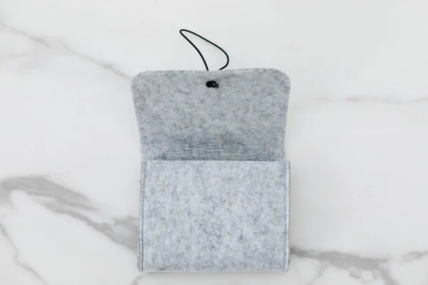 Compact Purse with Elastic Closure | Secure & Travel-Friendly Wallet - Image 6