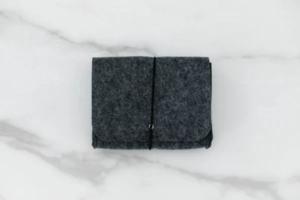 Compact Purse with Elastic Closure | Secure & Travel-Friendly Wallet - Image 5